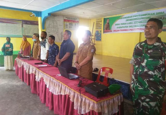 Kasi Pemerintahan Pantai Labu Buka Musrenbang 2022  