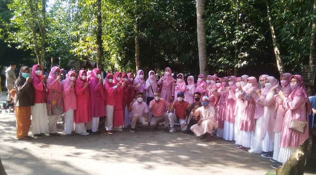 PKK Kabupaten Batu Bara Kunjungi Wisata Kuliner Kawan Lama