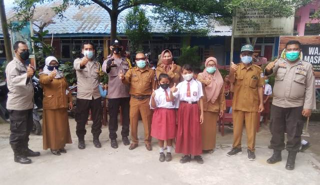 Muspika Pantai Labu Berpencar Demi Vaksin  