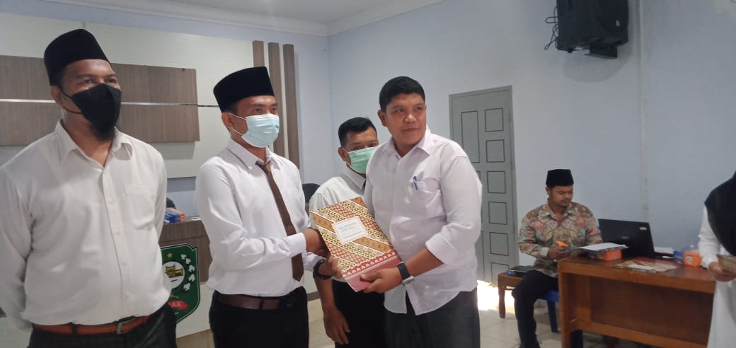 RT, RK, Kadus, LPMK Kampung Pinang Sebatang Dilantik, Penghulu Arizal Pesankan Hal Ini
