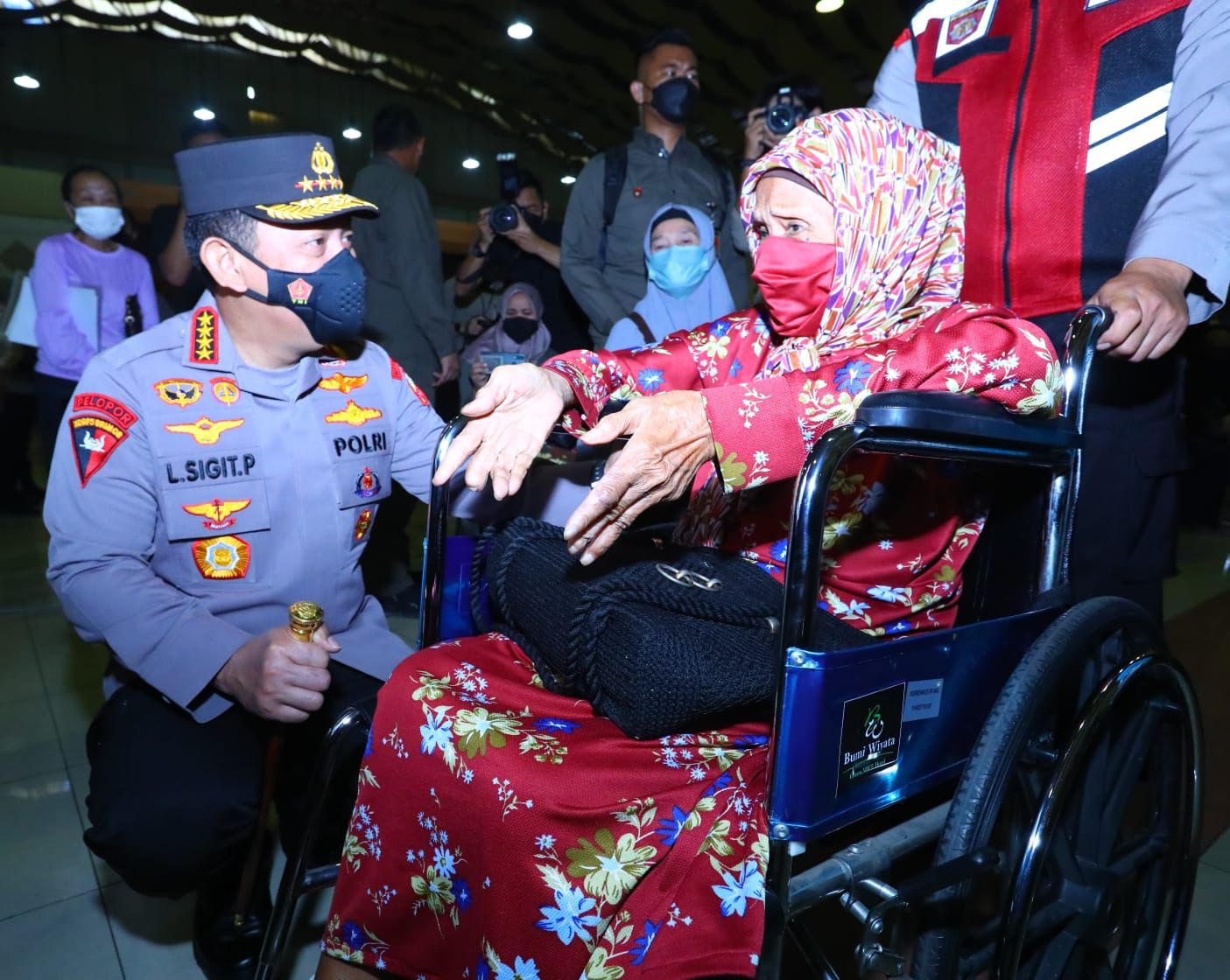 Cegah Omicron, Kapolri Minta Percepatan Booster Hingga Akselerasi Vaksinasi Lansia dan Anak