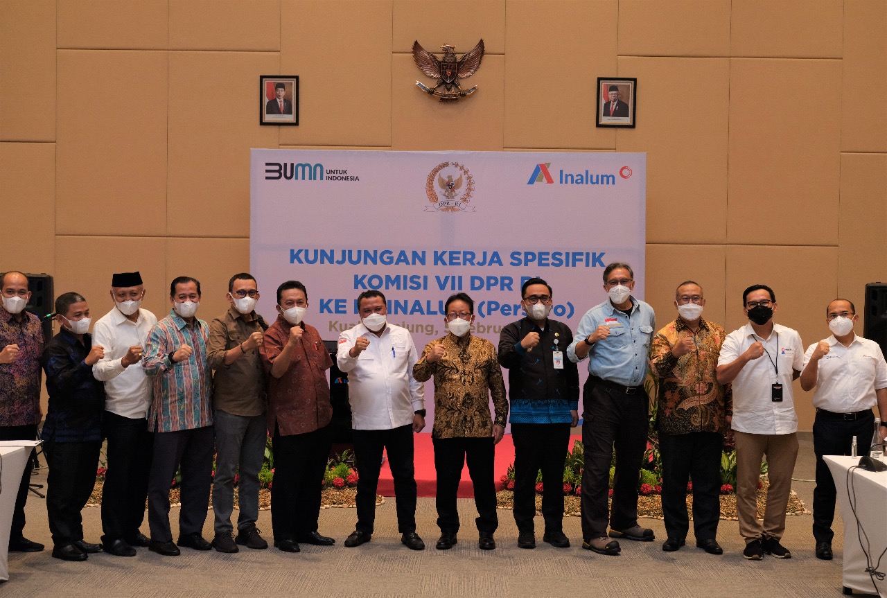 Oky Iqbal Frima Bersama Direktur Operasi dan Portofolio Inalum Sambut Kunker Komisi VII DPR RI