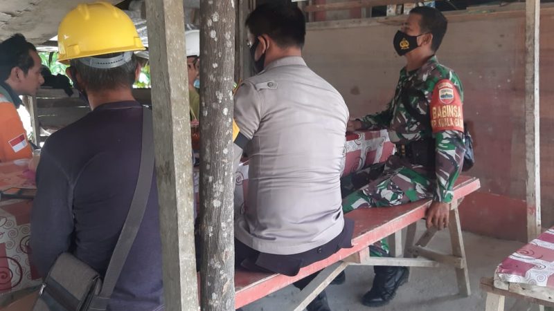 Babinsa Koramil 04/Perawang Sertu Ardian Agus Sampaikan Imbauan Jaga Kebersihan Dan Kesehatan