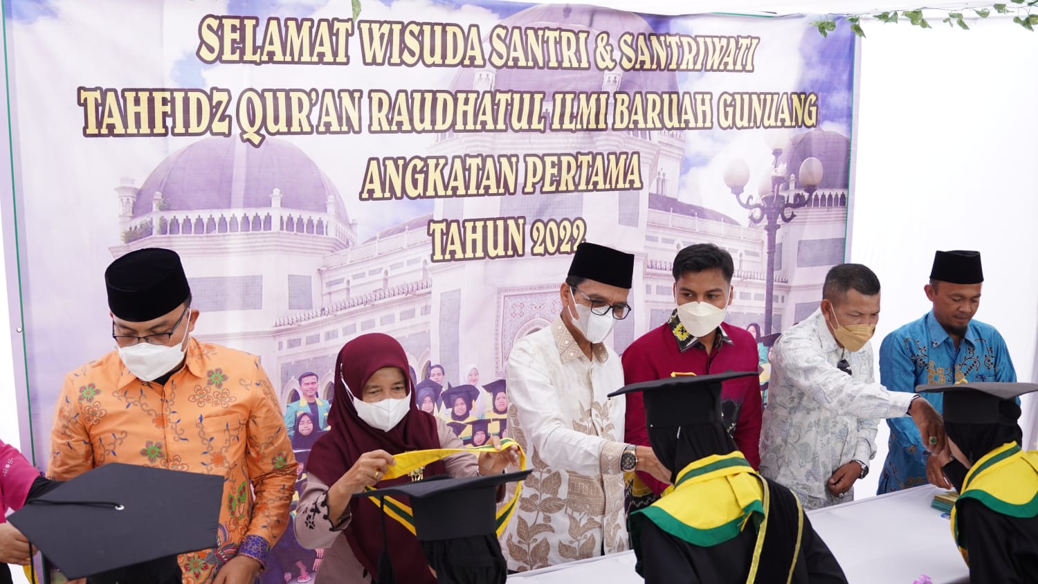 Baruah Gunuang Bersuka Cita 50  TAHFIDZ QUR’AN Diwisuda, Ini Harapan Bupati Safaruddin