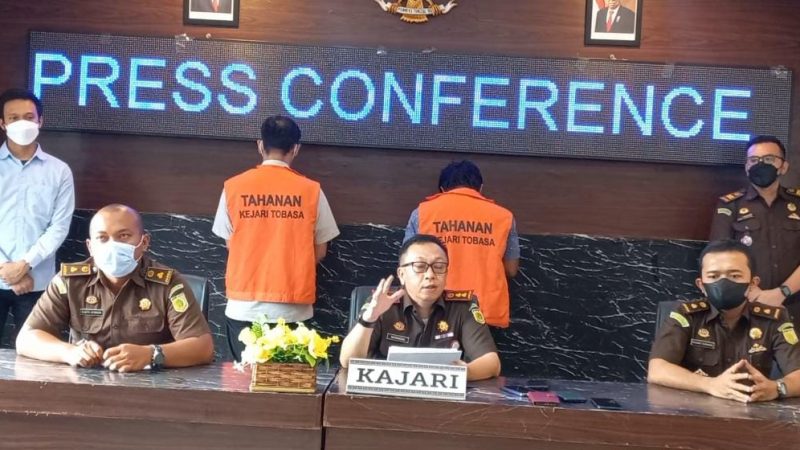 Kejari Toba Tahan 2 Tersangka Korupsi Pembangunan Jalan Silimbat – Parsoburan