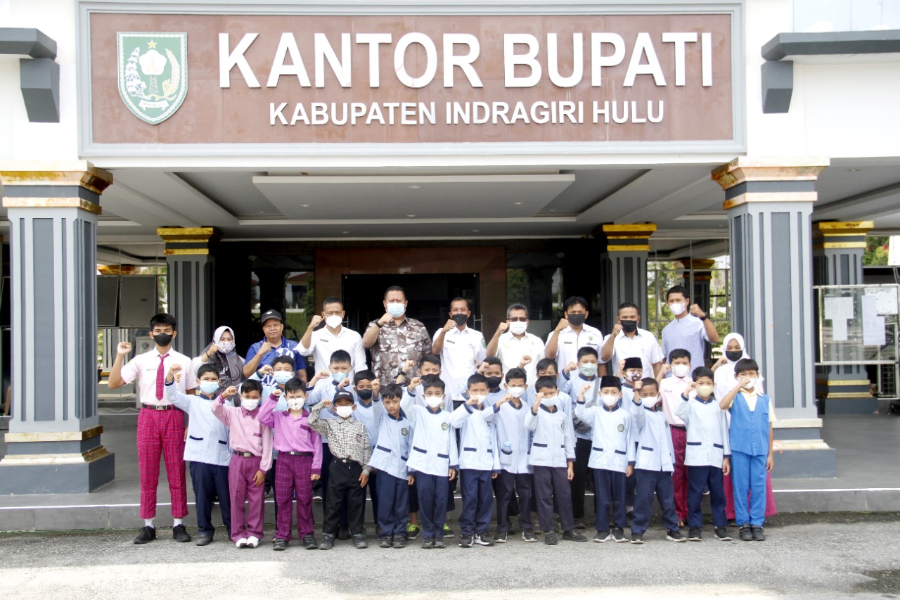 Wali Kota Cup Pekanbaru, Asisten II Pemkab Inhu Lepas Atlet Taekwondo
