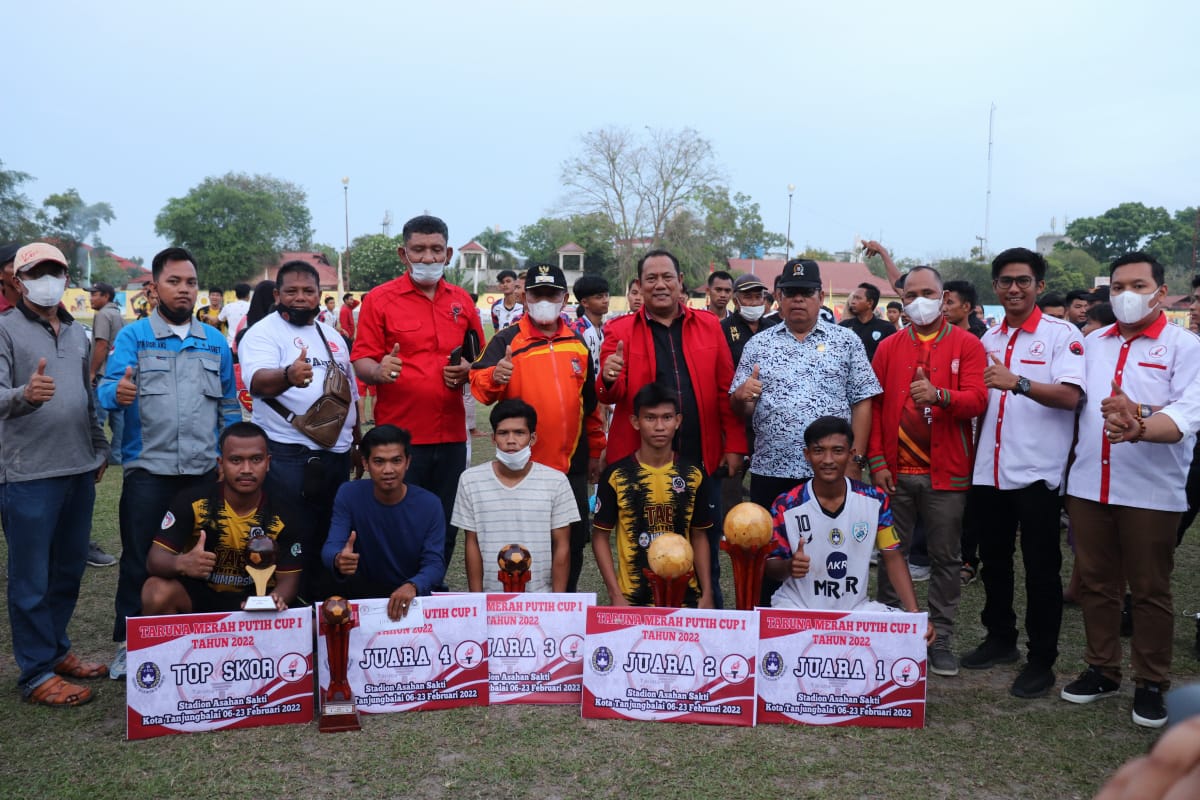 Plt Walikota Tanjung Balai Resmi Menutup Turnamen Sepak Bola