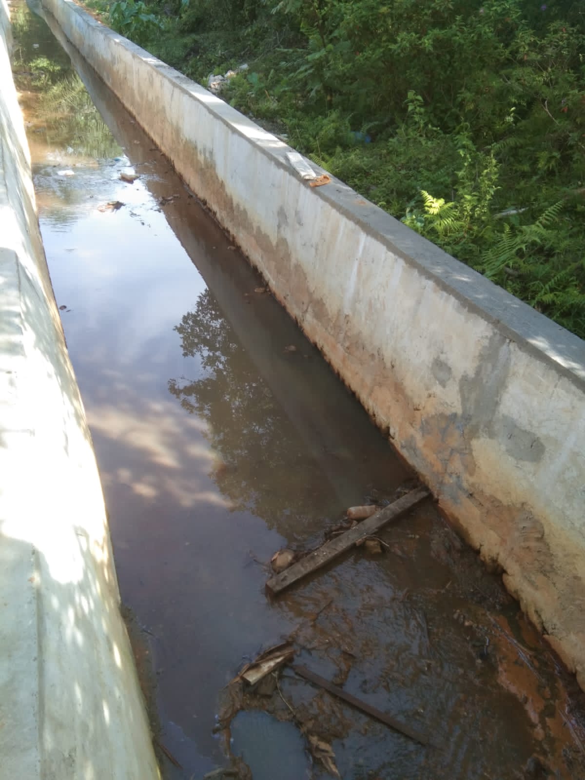 Perkerjaan Drainase Di Nilai Asal Asalan