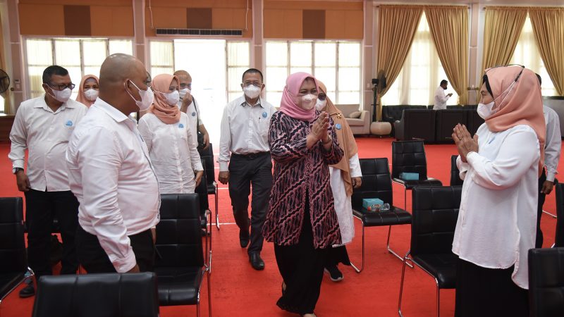 Kukuhkan Pengurus Lintas Alumni SMP Negeri 6 Medan, Nawal Lubis : Alumni Harus Memberi Kontribusi Kemajuan