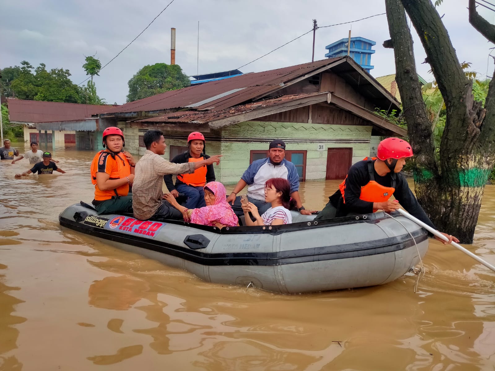 Ribuan Rumah Terendam Banjir Akibat Luapan Sungai Deli, Bobby Nasution Minta BWS Segera Normalisasi Sungai Di Kota Medan