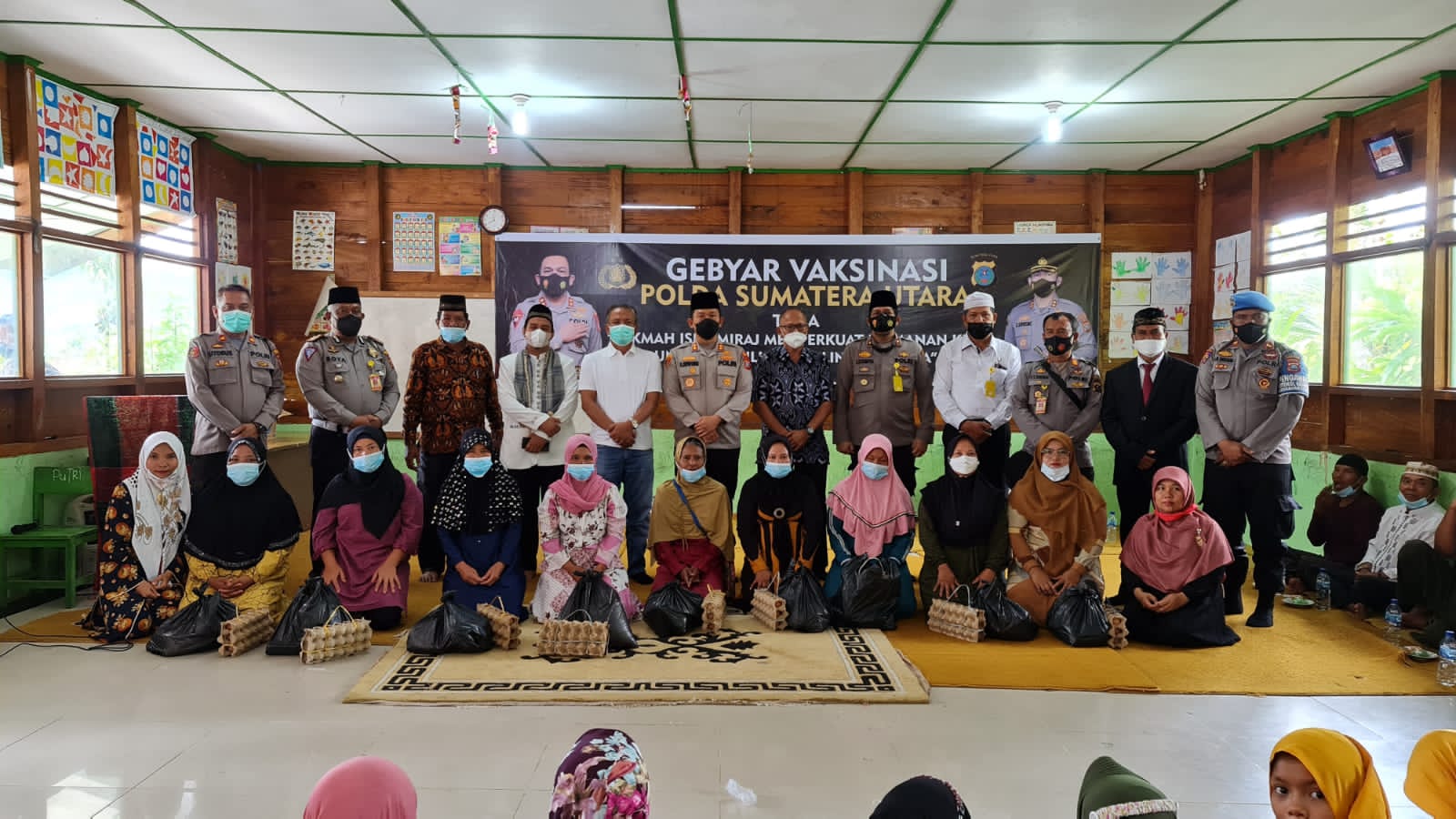 Gebyar Vaksinasi Polda Sumut dan bhakti sosial saat Perayaan Isra Mi’raj 1443 , Polres Taput adakan vaksinasi massal di Pahae Jae