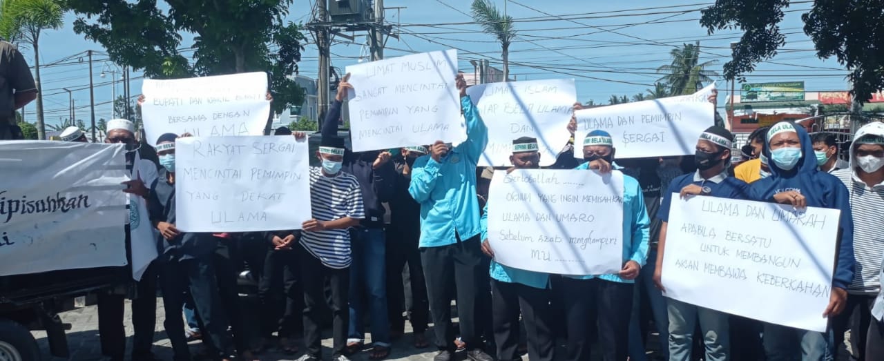 AMPU Sergai Gelar Aksi Damai di Kantor Bupati