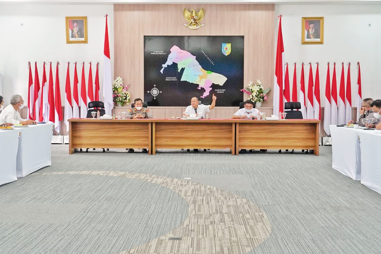 Zahir Gelar Rapat Koordinasi Terkait Penyaluran BPNT dan Percepatan Vaksinasi di Kabupaten Batu Bara