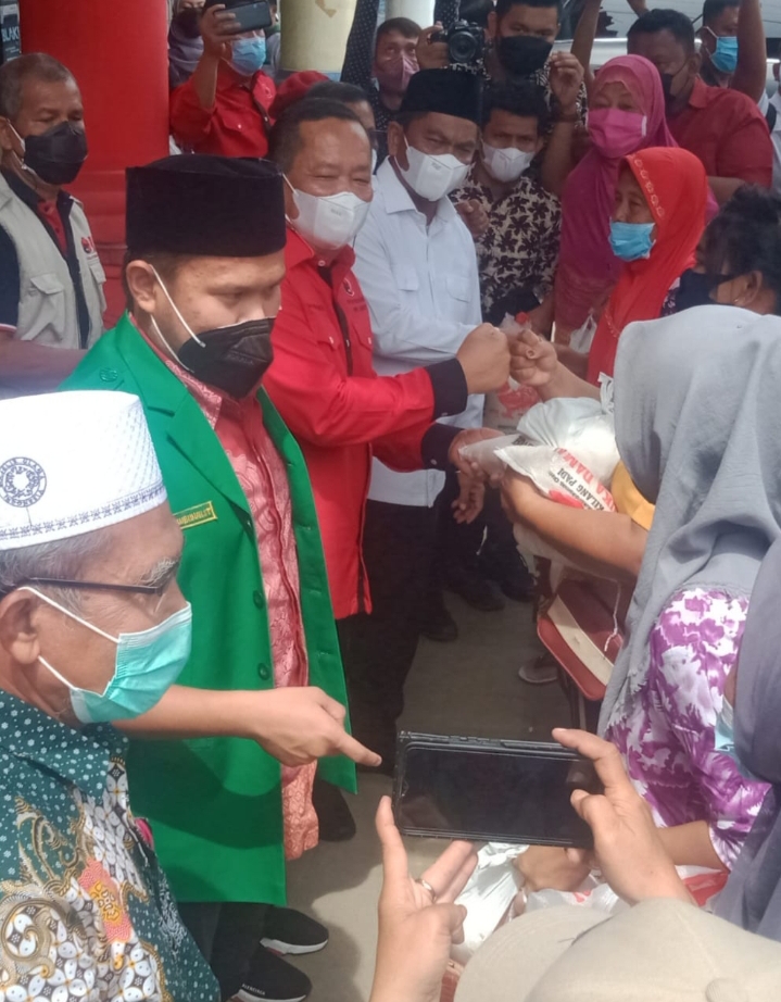 PDIP Dan Ansor Sumut Gelar Baksos Bantu 500 Warga Sergai