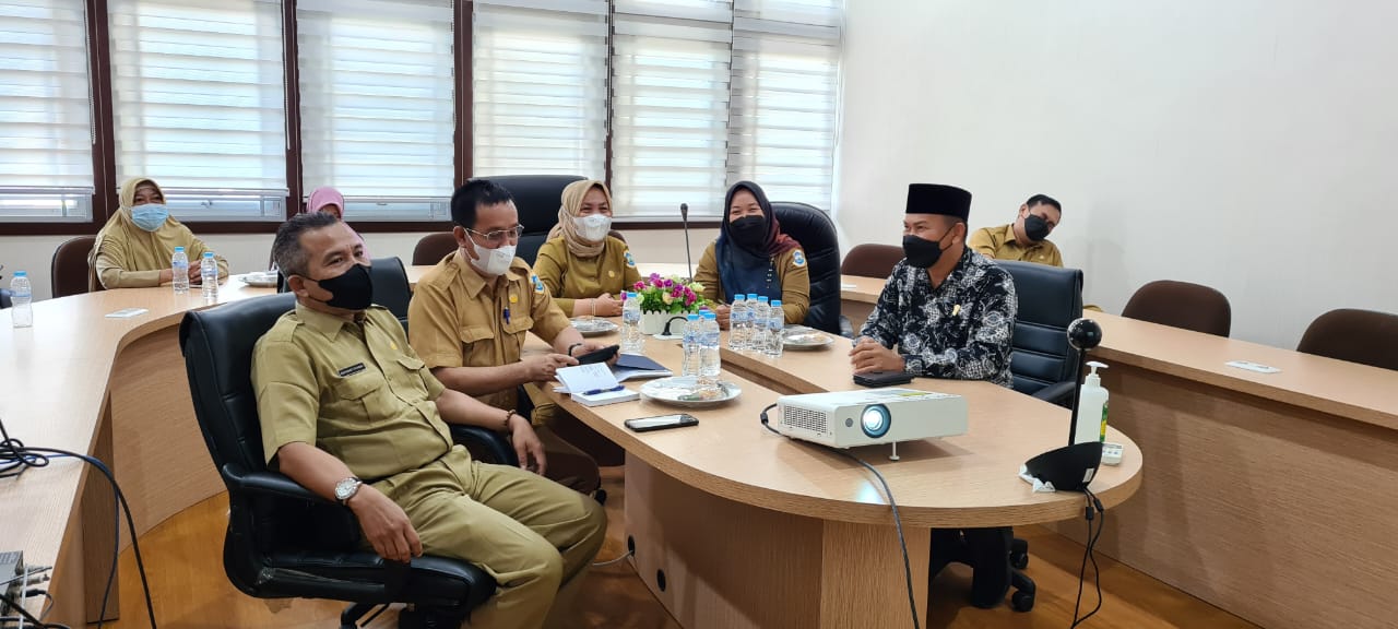 Asisten Pemerintahan dan Kesra Setdako Ikuti FGD Implementasi Dana Kelurahan di Pemerintah Kota Secara Virtual