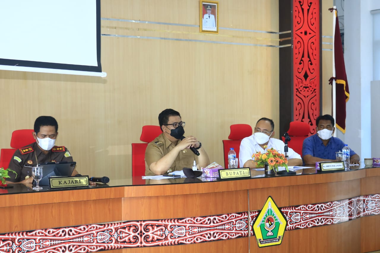 Bupati Samosir Tindak Lanjut Pemindahan Makam dan Alur Tano Ponggol