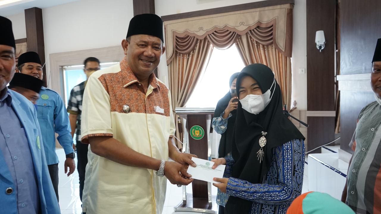 Plt Bupati Langkat Lepas 10 Anak Ikuti FASI Wakili Sumut di Tingkat Nasional