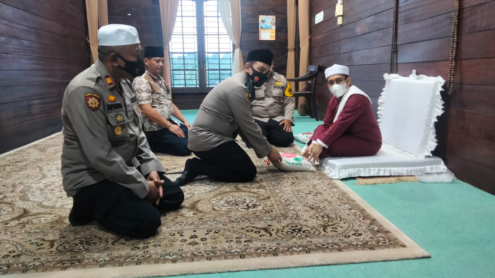 Kapolda Sumut IRJEN POL Drs R.Z. Panca Putra Simanjuntak M.Si Kunjungi Pesantren Persulukan Tariqat Naqsyabandiyah Tuan Guru Besilam