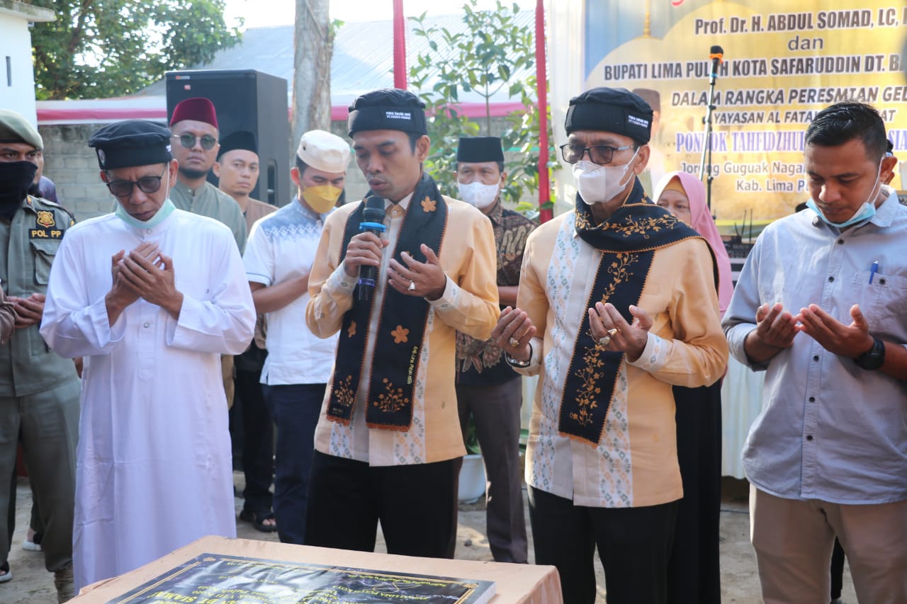 Ustadz Abdul Somad Bersama Bupati Safaruddin Resmikan Pondok Tahfidz Al-Fattah Guguak