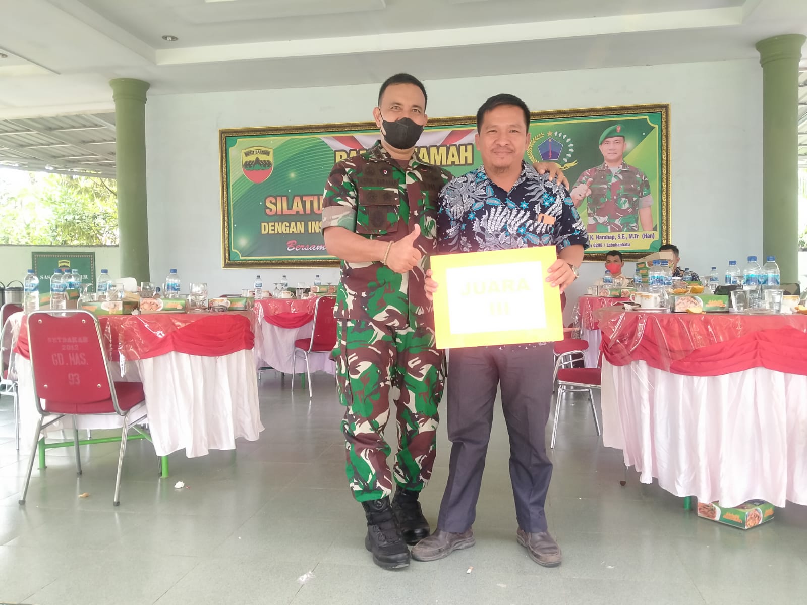 Wartawan metrorakyat.com Terima Penghargaan LKJ Dari Dandim 0209 /LB Abiture Akmil 2001