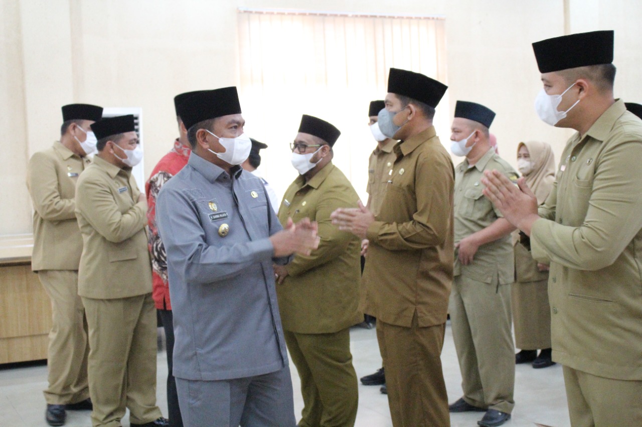 Lantik 13 Pejabat Administrator dan 102 Pejabat Pengawas, Ini Pesan Bupati Sergai