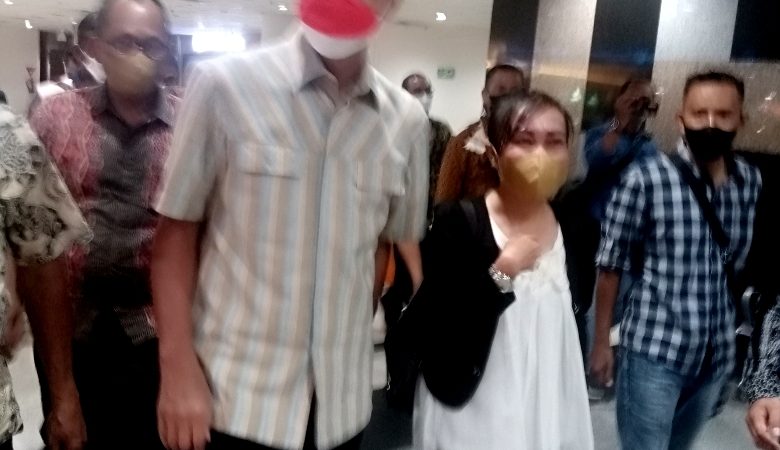 DPW SOBAT JARWO SUMUT Sambut Kedatangan Ganjar Pranowo di Bandara Kualanamu