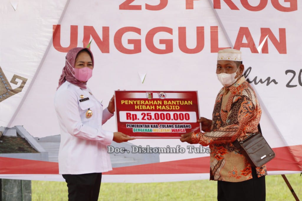 Bupati Tulang Bawang Dr Hj Winarti SE MH Melaksanakan Kunker Dalam Rangka Sosialisasi Realisasi 4 Tahun Perjalanan 25 Program BMW