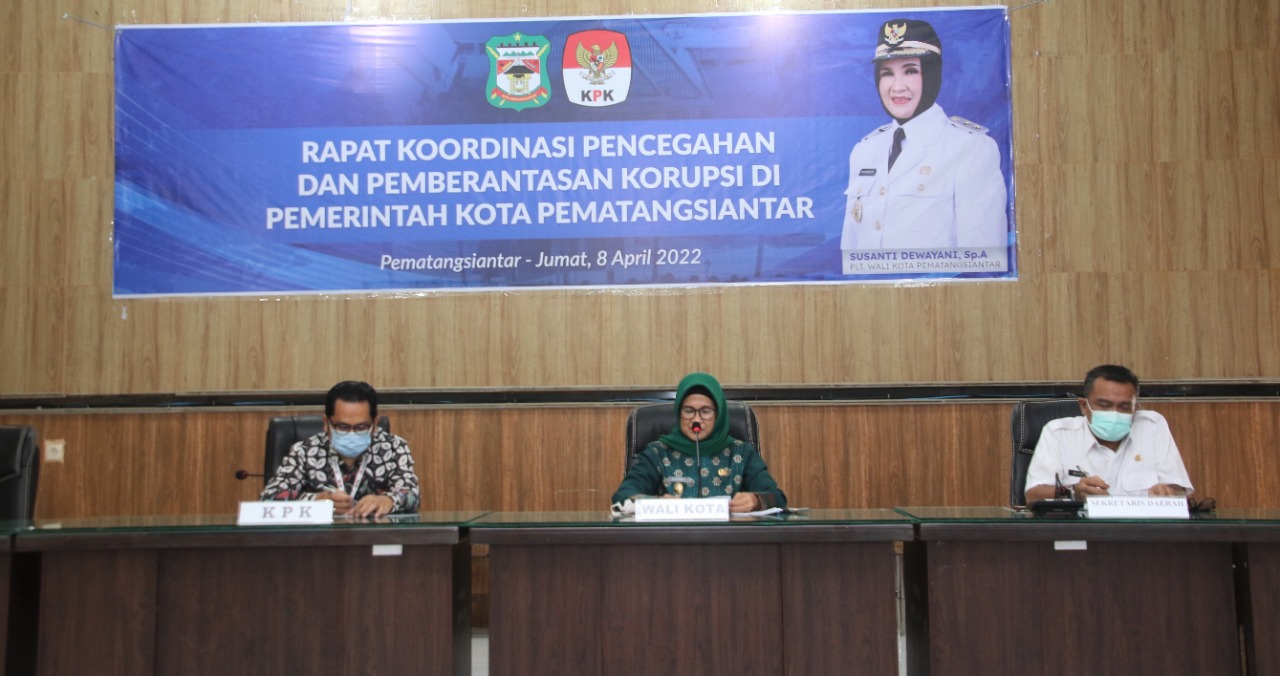 Plt. Wali Kota Pematangsiantar Hadiri Rapat Koordinasi Pencegahan dan Pemberantasan Korupsi di Pemerintah Kota Pematangsiantar.