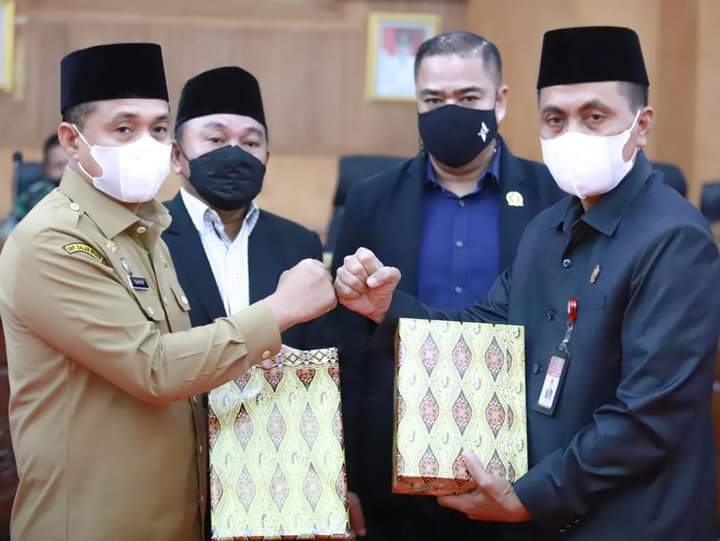 Zahir Hadiri Rapat Paripurna Penyampaian 2 Ranperda dan Nota Laporan LKPJ Bupati Tahun 2022