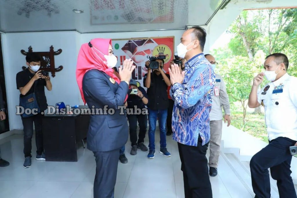 Bupati Winarti Menerima kunjungan Kerja Zudan Arif Fakrulloh Acung Jempol Melihat Kinerja Mall Pelayanan Publik (MPP) Kab Tulang Bawang