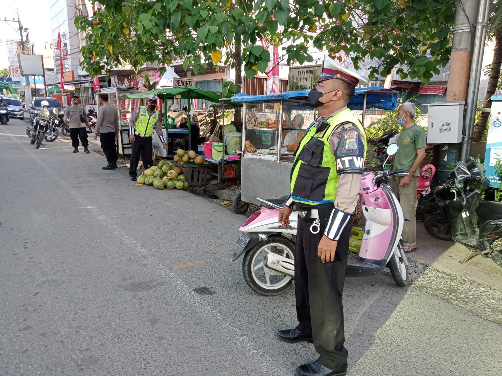 Antisipasi Rawan Macet Dan Aktifitas Masyarakat Menjelang Berbuka Puasa Unit TurjawaLi Sat Lantas PoLres Langkat laksanakan (MobieL Patrol)