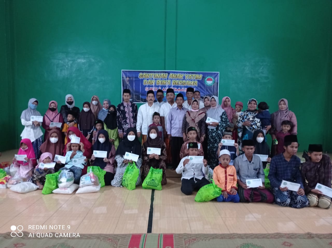 Pemdes Bersama Pemuda Sukolilan Comunity (Sucom) Santuni 27 Anak Yatim Piatu