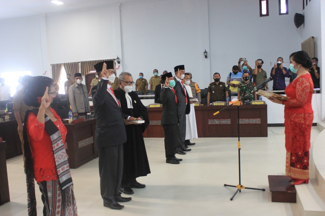 Paripurna DPRD Samosir, 4 Orang PAW Dilantik