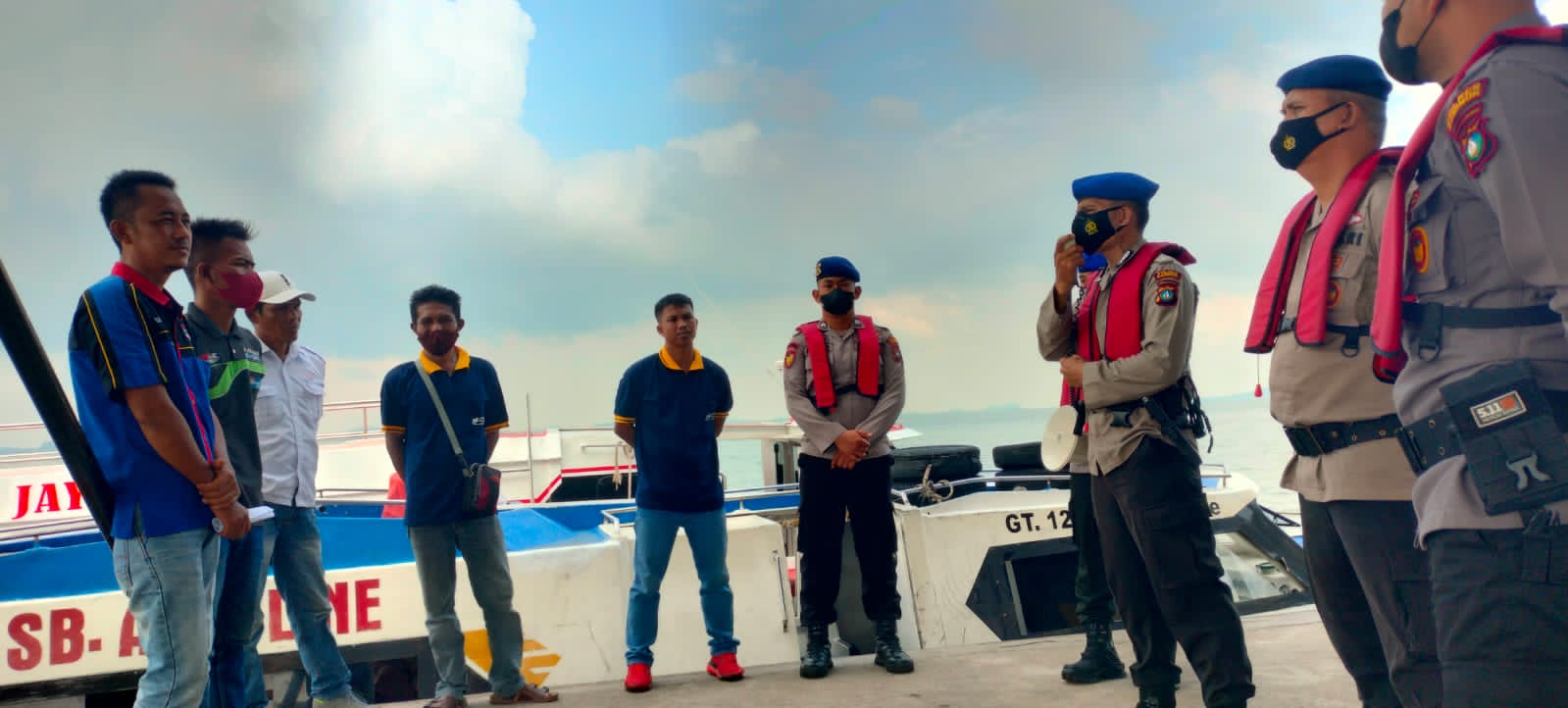 SatPolairud Lakukan Sosialisasi Keselamatan Penumpang Diseluruh Pelabuhan di Kabupaten Karimun