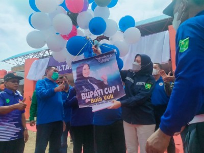 Dukung Kemajuan Olahraga, Bupati Inhu Resmikan GOR Mahmudsyah