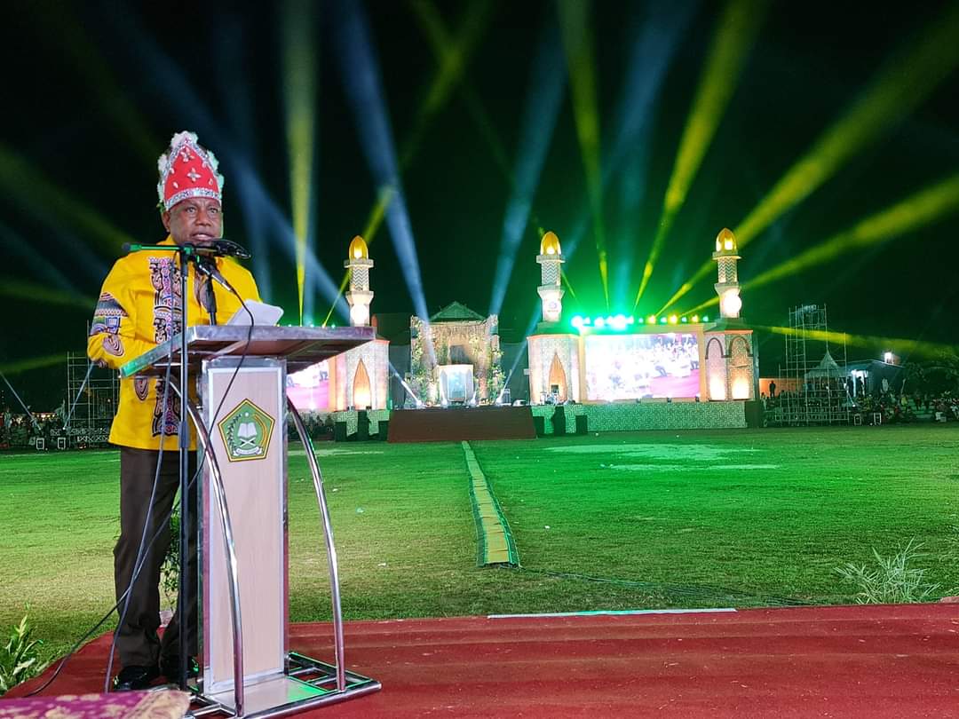 Gubernur Drs Dominggus Mandacan Membuka MTQ ke-IX Provinsi Papua Barat Di Sorong Selatan