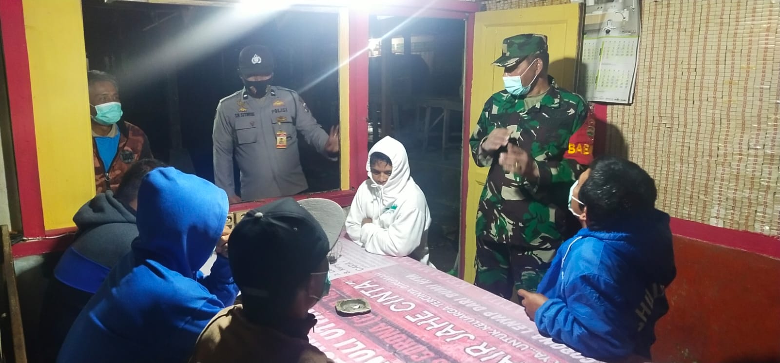 Babinsa Terus Lakukan Yustisi Di Wilayah Teritorial Koramil 08/Parmonangan