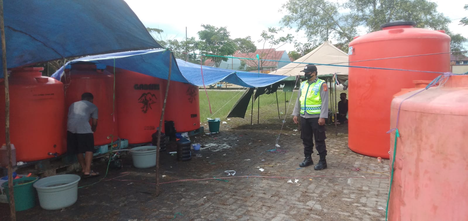 Polsek Anggana Kawal Pendistribusian Migor Curah