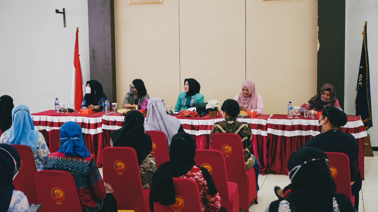 Dharma Wanita Rutan Cipinang Kanwil Kumham DKI Jakarta Lakukan Pertemuan Rutin dan Halal Bihalal