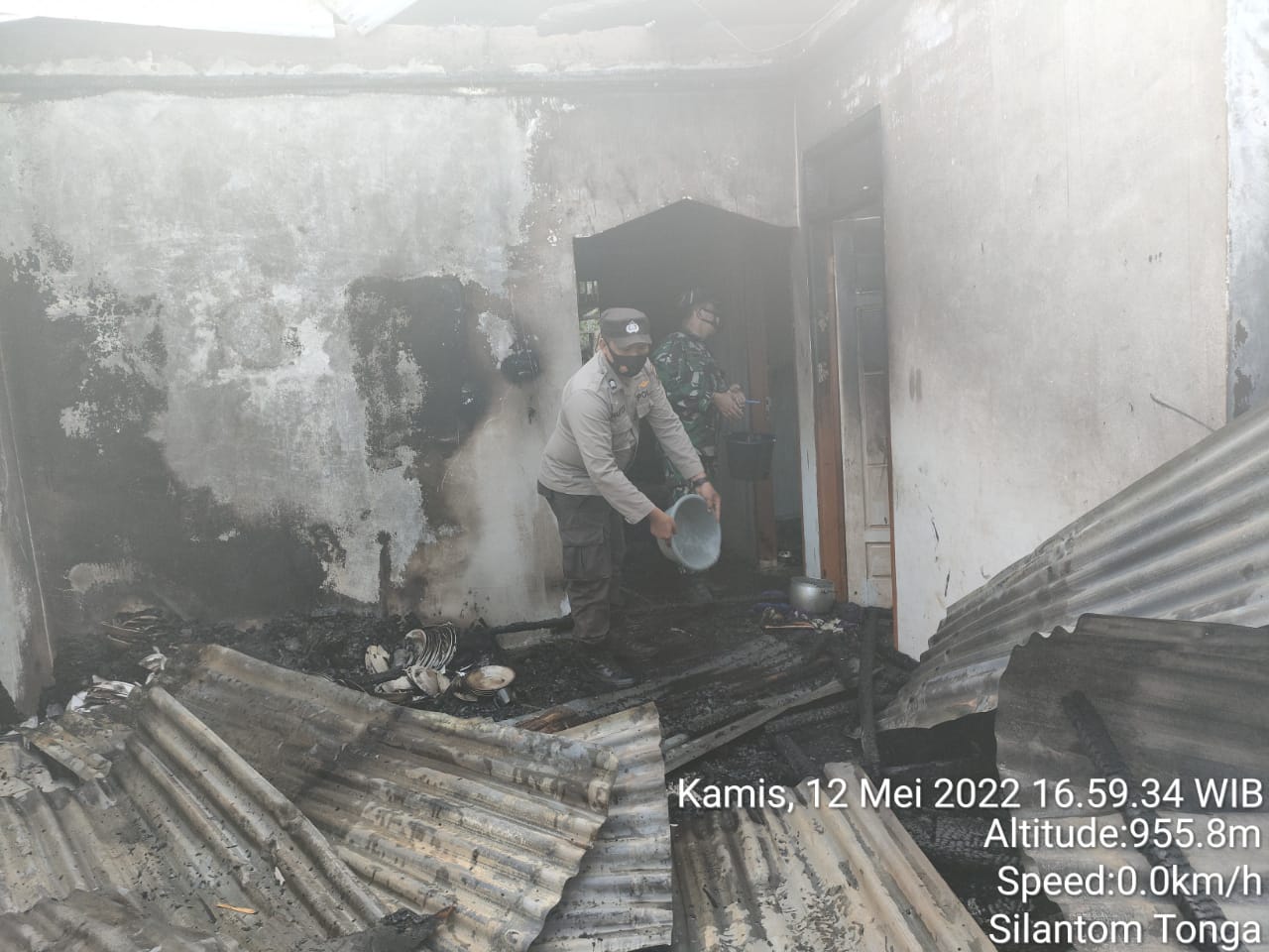 Si jago Merah Kembali Melahap Tiga Unit Rumah Di Silantom Pangaribuan