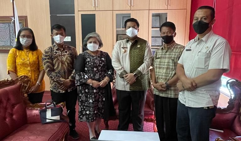 Bupati Samosir Kerjasama Dengan Kabupaten Sergei Tawarkan