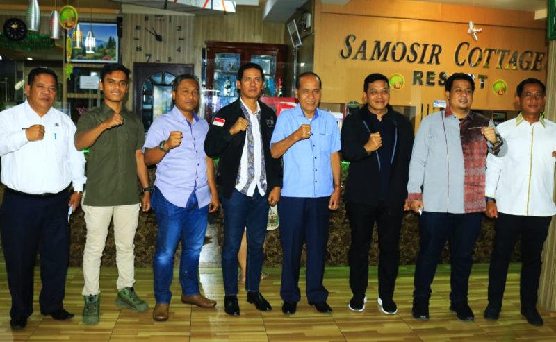 Bupati Samosir Ramah Tamah Dengan Danrem 023/KS