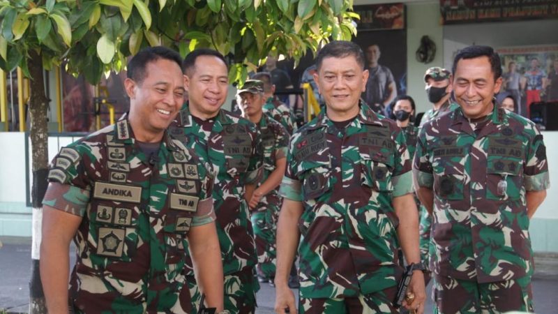 Wakasad Sambut Kedatangan Panglima TNI di Makorem 162/WB