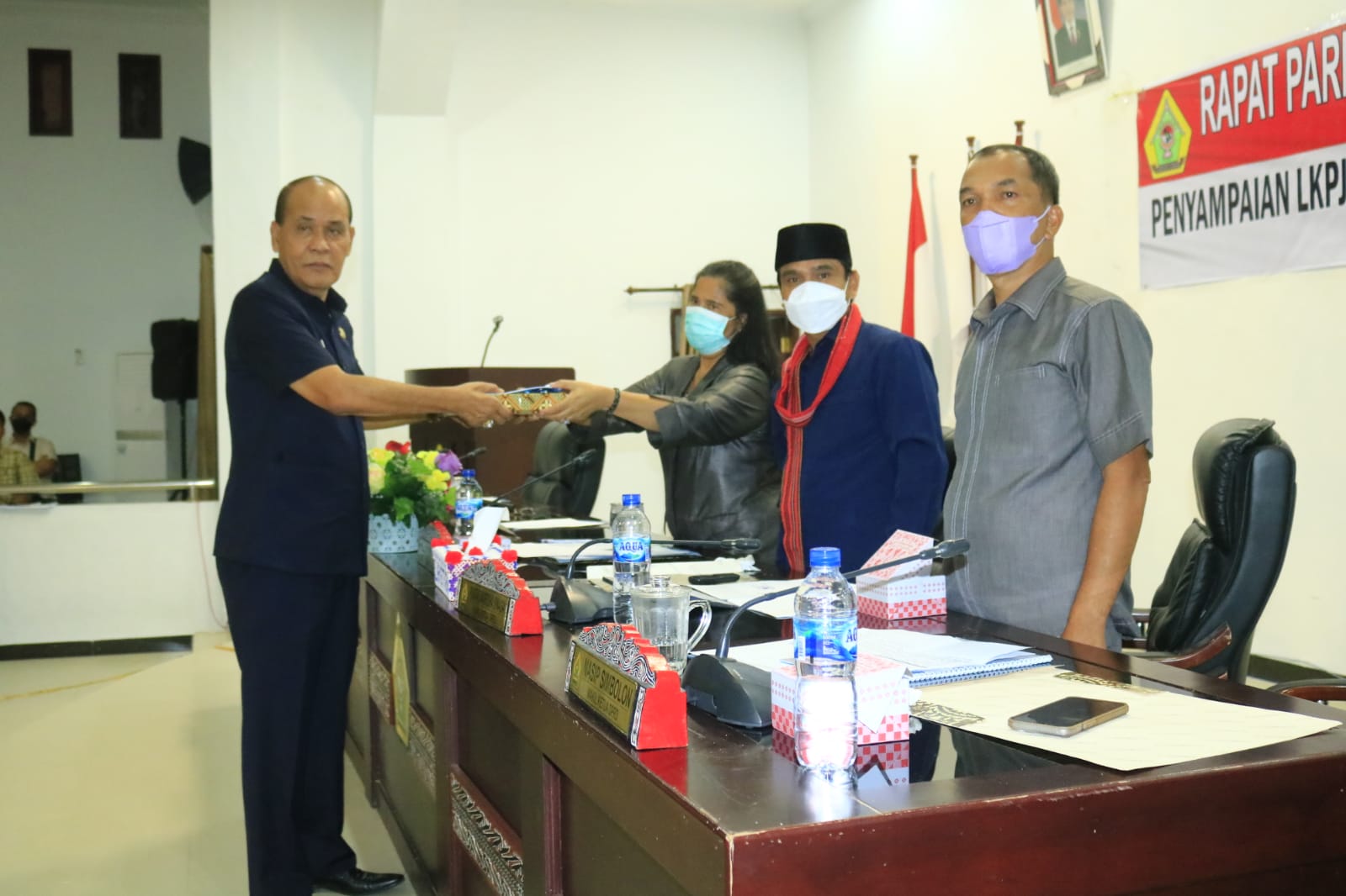 Wabup Samosir Sampaikan Nota Pengantar LKPJ ke DPRD