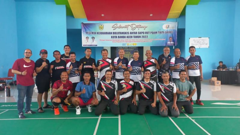 Wakili Wali Kota Medan, Dirut PUD Pasar Ikuti Pertandingan Eksebisi Bulutangkis dengan Pemko Banda Aceh