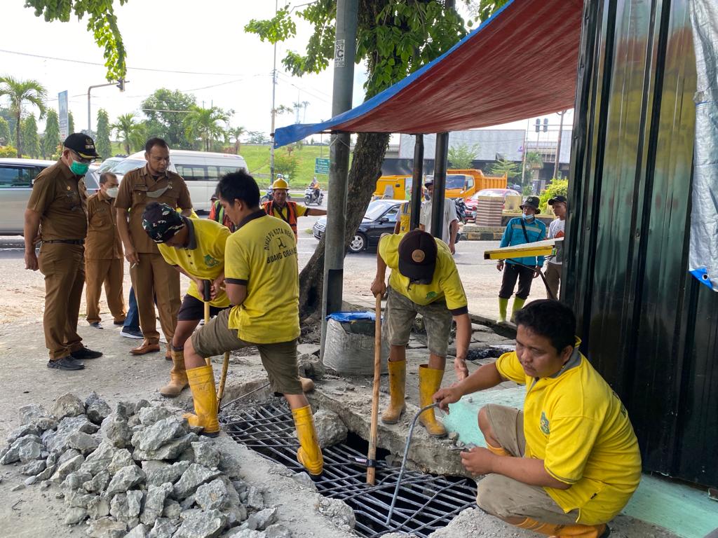 Edwin Sugesti Janji Kawal Pelaksanaan Normalisasi Drainase di Letda Sujono