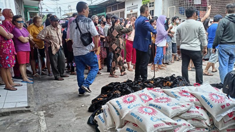 Gemabudhi Sumut Salurkan 100 Paket Sembako dari Bareskrim ke Warga Yang Membutuhkan di Pukat Banting V