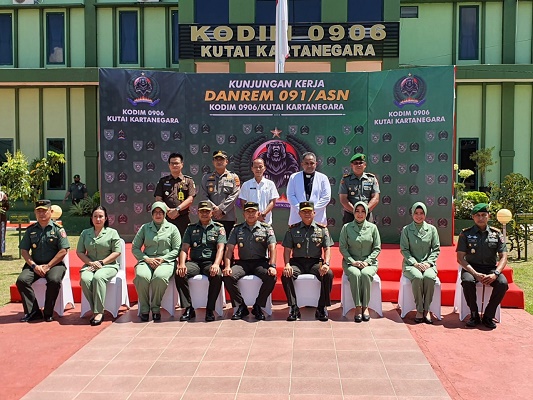 Kompol Angga Indarta Menghadiri Kunker dan Silaturahmi Dandrem 091/Asn di Kodim 0906/Kkr