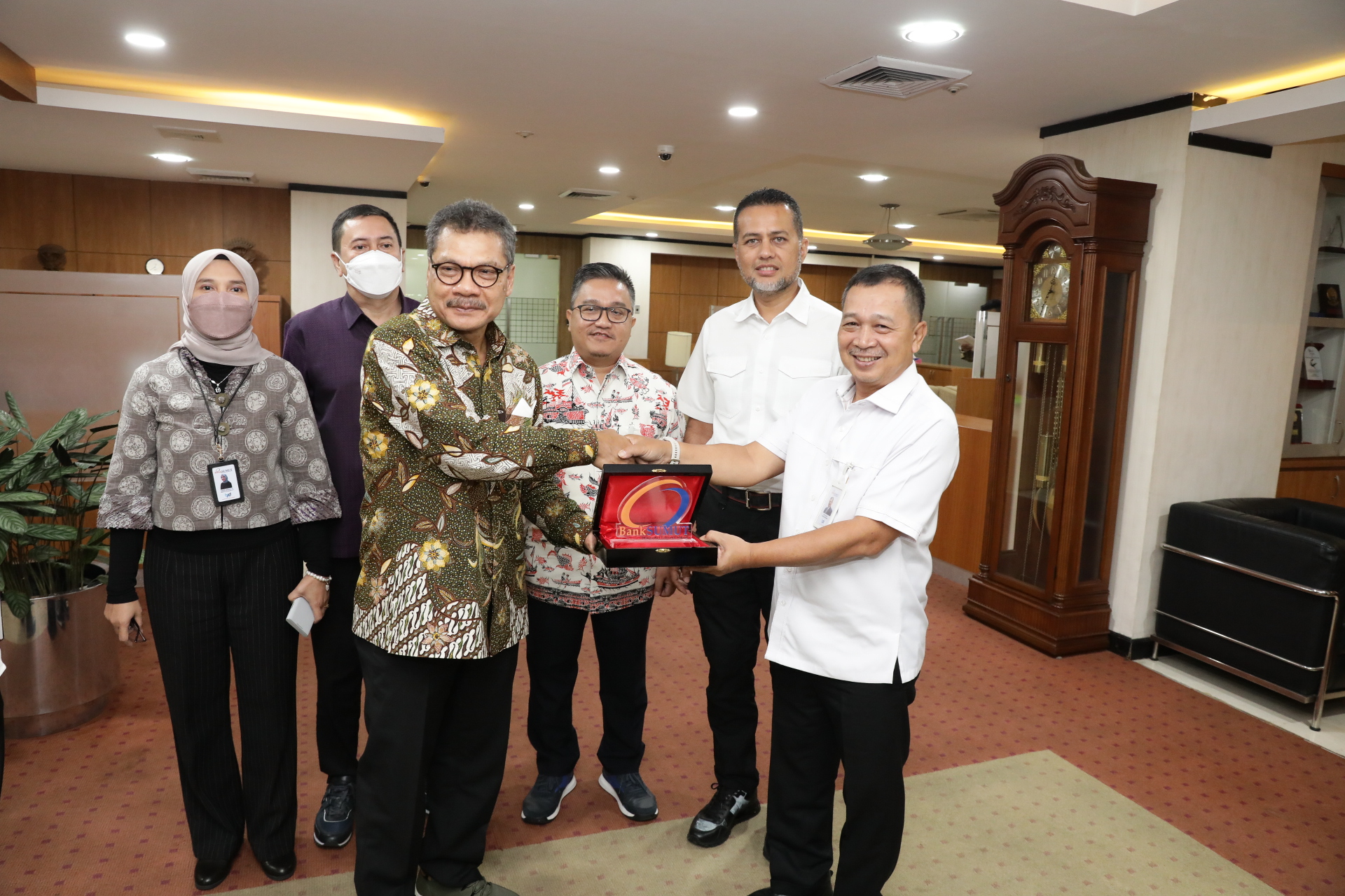 Penyaluran KUR Sumut Sudah Rp7,3 Triliun, Wagub Dorong Bank Sumut Sasar Seluruh UMKM Kabupaten/Kota