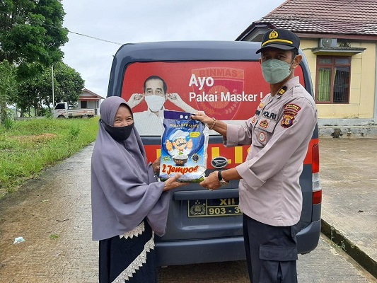 Bansos dalam Rangka Penerapan PPKM Level 1  Terhadap Masyarakat Terdampak Covid-19 di Wilkum Polres Kukar